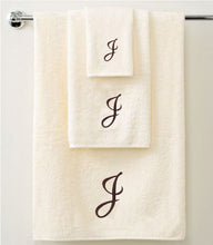 Load image into Gallery viewer, Personalised Towel Gift Set - Brown - Set of 3 QCS
